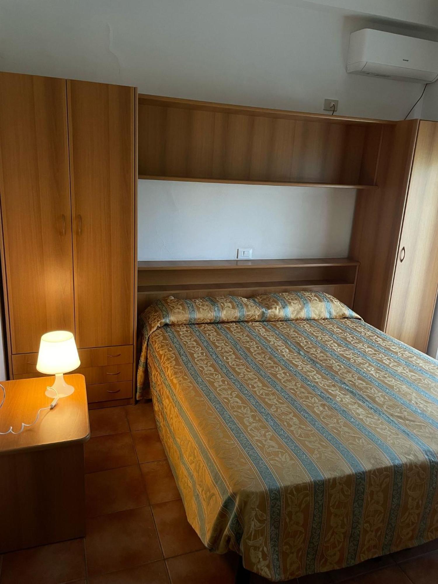 Hotel Zeus Лідо-ді-Классе Екстер'єр фото
