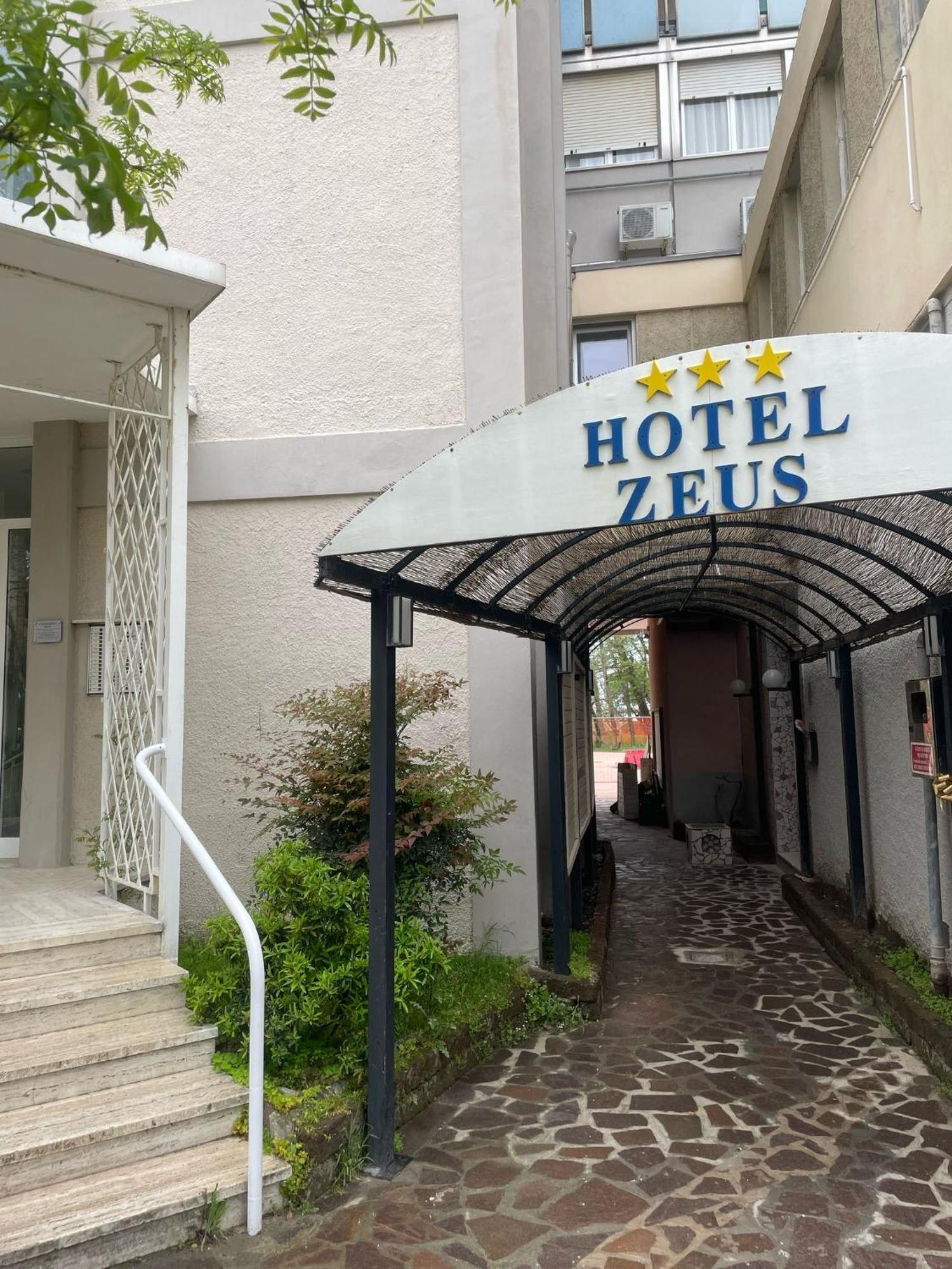 Hotel Zeus Лідо-ді-Классе Екстер'єр фото